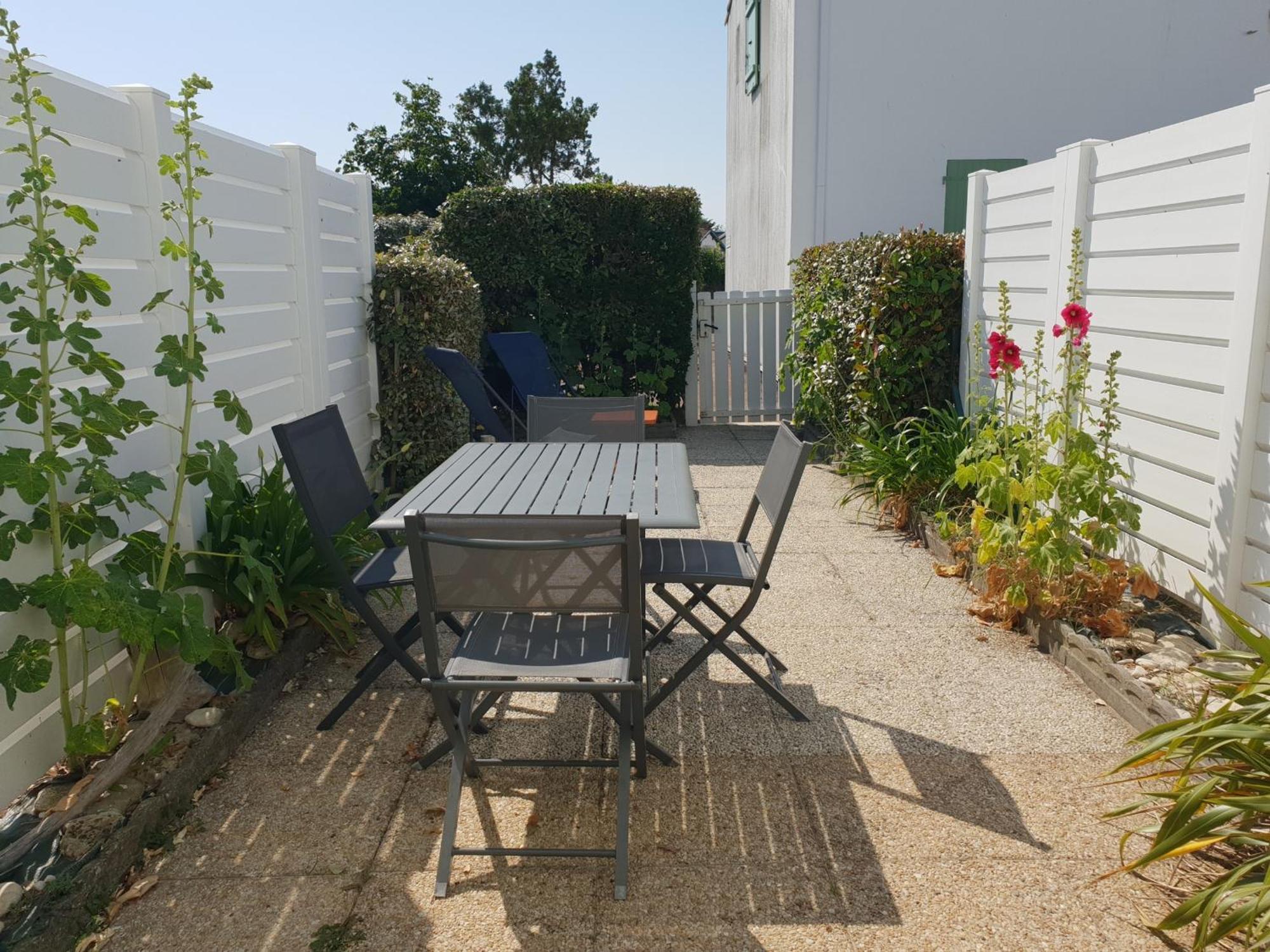 Maisonnettes Au Confort Optimal, A 300m Et 100m Commerces, Parfaite Pour Les Familles - Fr-1-476-75 Villa La Faute-sur-Mer